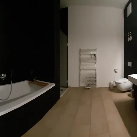 Apartament Hochwertig Im Herzen Stuttgarts