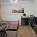 Hochwertig Im Herzen Stuttgarts * 슈투트가르트