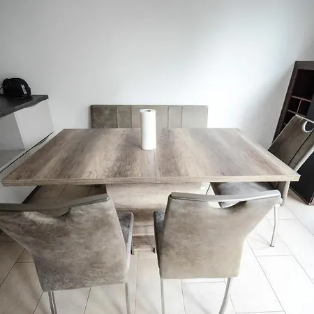 Apartamento Hochwertig Im Herzen Stuttgarts