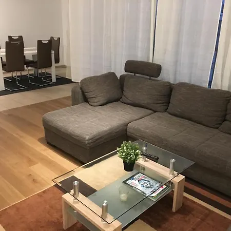 Apartamento Hochwertig Im Herzen Stuttgarts