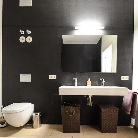 Hochwertig Im Herzen Stuttgarts * Estugarda