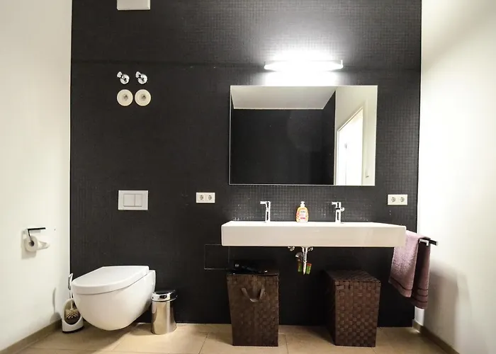 Hochwertig Im Herzen Stuttgarts * Estugarda