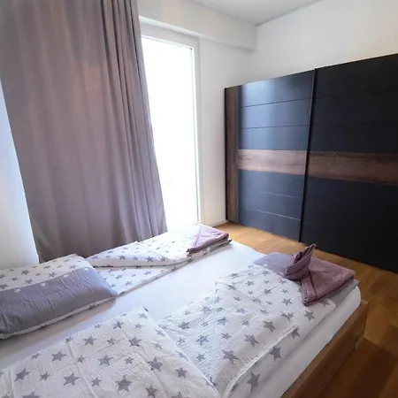 Apartment Hochwertig Im Herzen Stuttgarts *